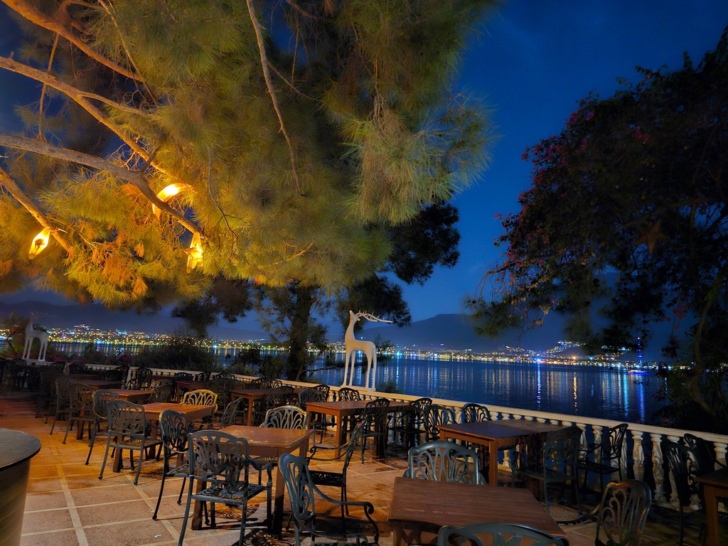 Golful Fethyie și Restaurantul Moonlight